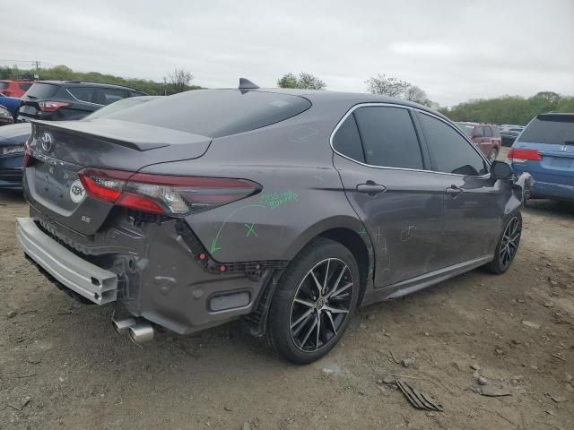 2022 Toyota Camry SE