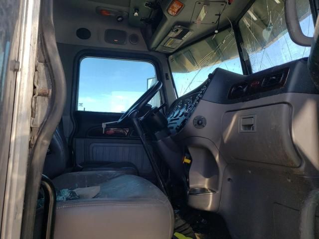 2022 Peterbilt 389