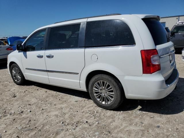 2015 Chrysler Town & Country Touring L