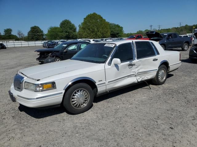 1996 Lincoln Town Car Signature