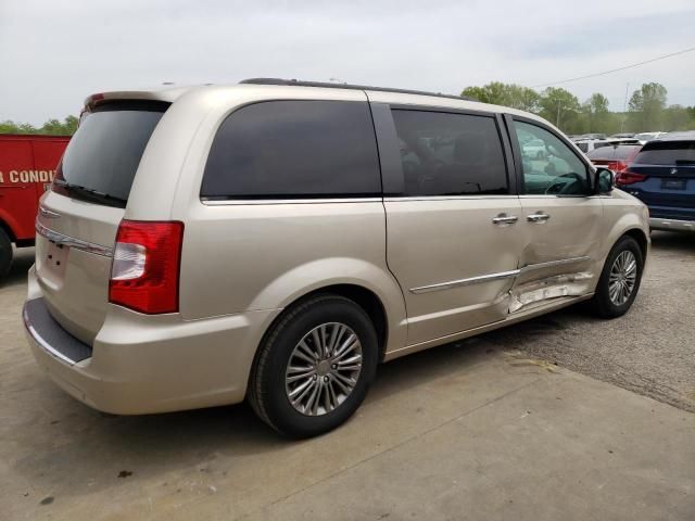 2014 Chrysler Town & Country Touring L