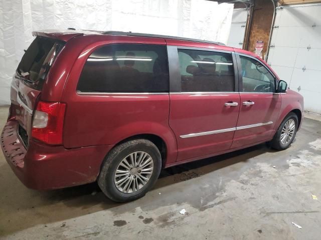 2014 Chrysler Town & Country Touring L