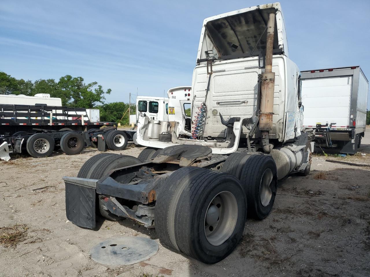 2001 Volvo VN VNM