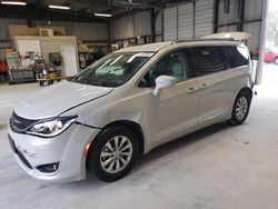 Chrysler Vehiculos salvage en venta: 2019 Chrysler Pacifica Touring L