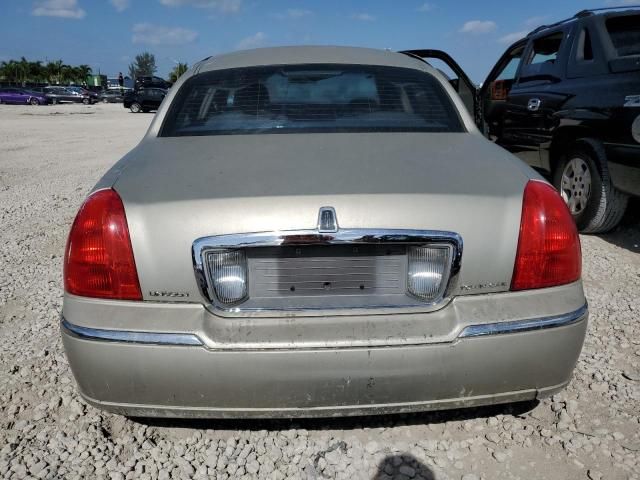 2006 Lincoln Town Car Signature