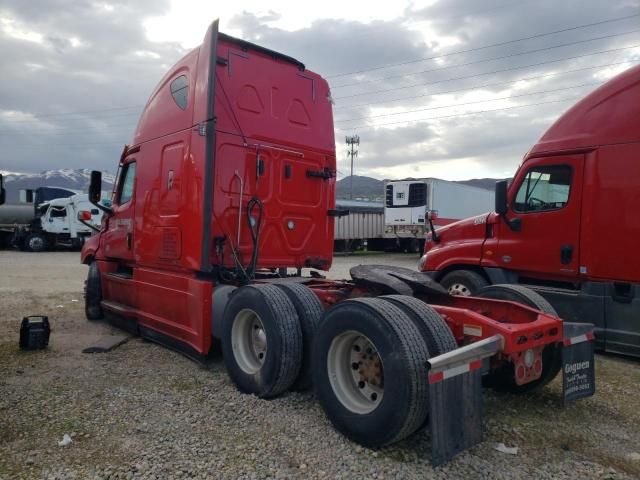 2020 Freightliner Cascadia 126