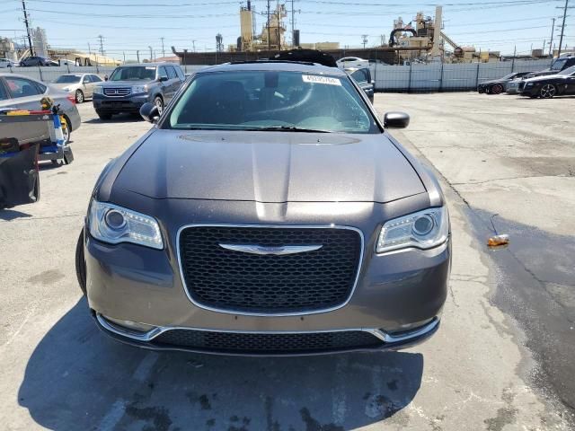 2017 Chrysler 300 Limited