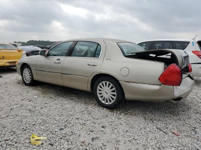 2004 Lincoln Town Car Executive