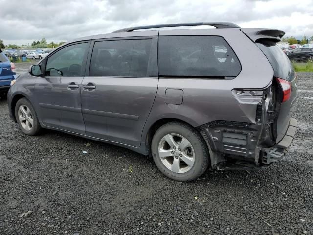 2015 Toyota Sienna LE