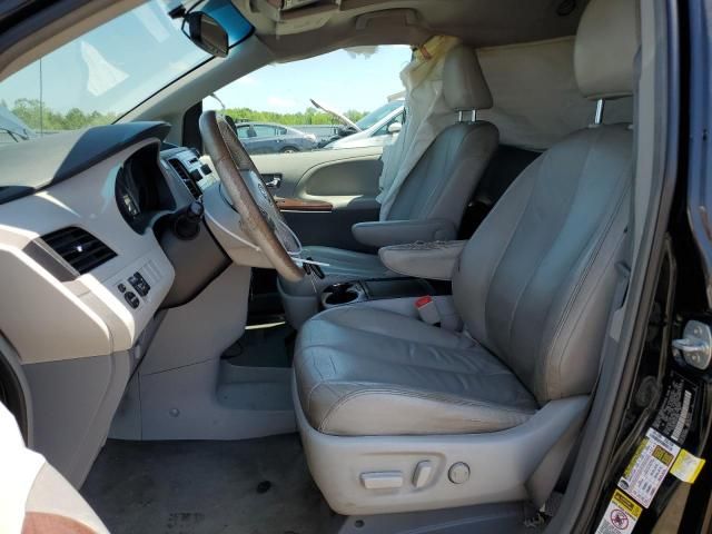 2014 Toyota Sienna XLE