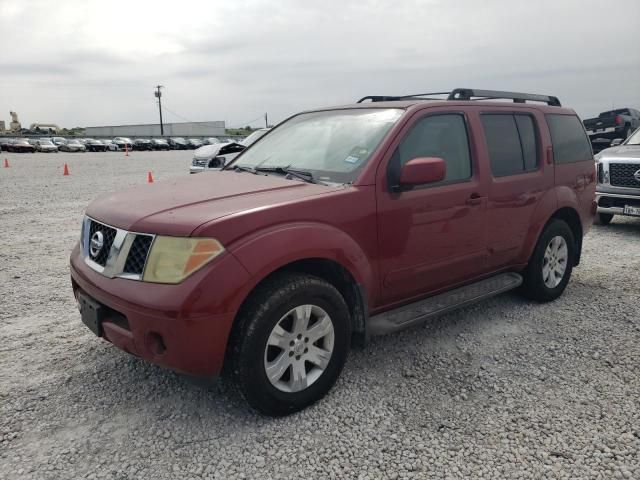 2005 Nissan Pathfinder LE