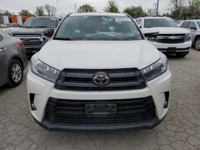 2017 Toyota Highlander SE