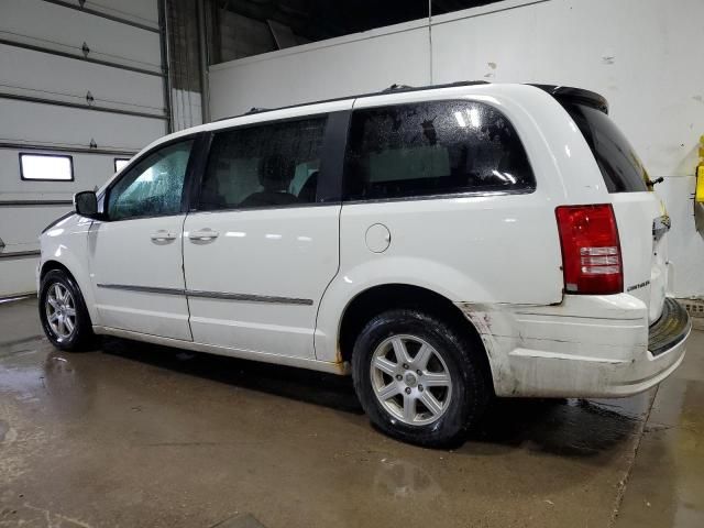 2010 Chrysler Town & Country Touring