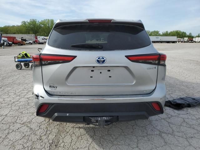 2022 Toyota Highlander Hybrid XLE