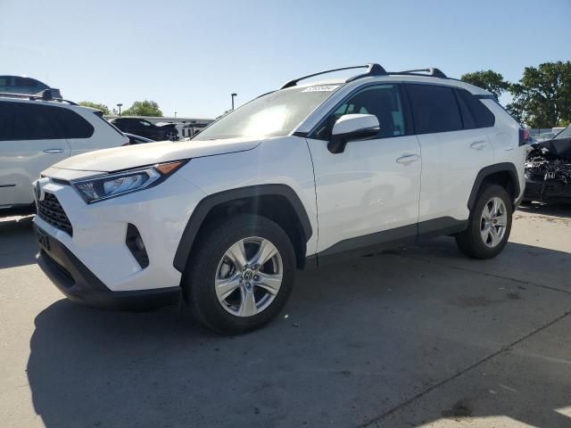 2020 Toyota Rav4 XLE