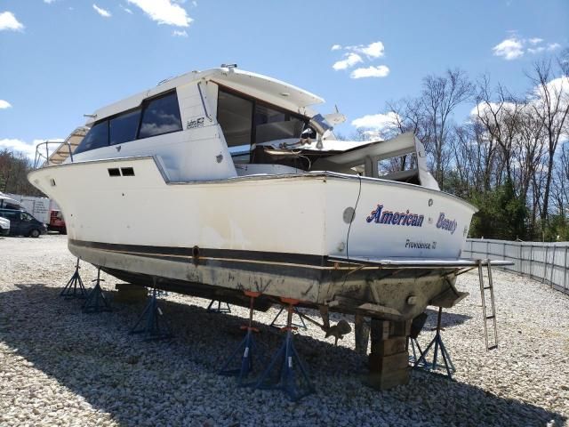 1988 Luhr Open Boat