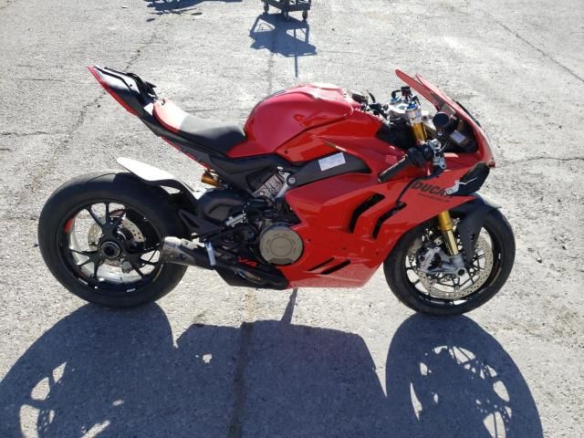 2022 Ducati Panigale V4S