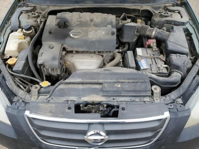 2004 Nissan Altima Base