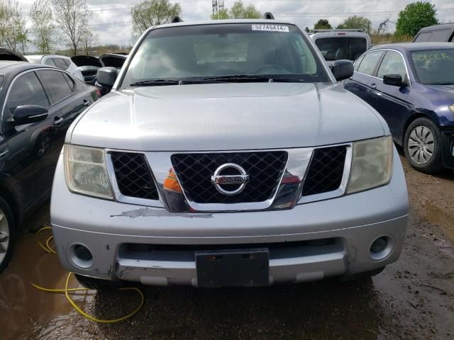 2005 Nissan Pathfinder LE