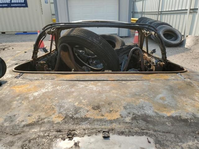 2000 Mazda MX-5 Miata Base