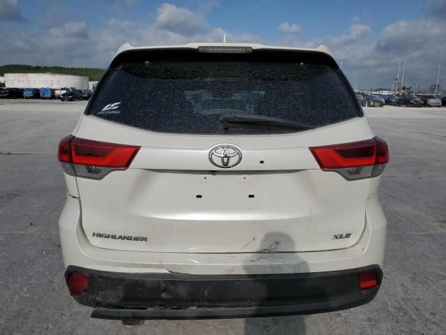 2018 Toyota Highlander SE