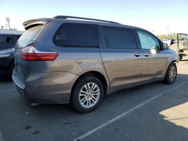 2015 Toyota Sienna XLE