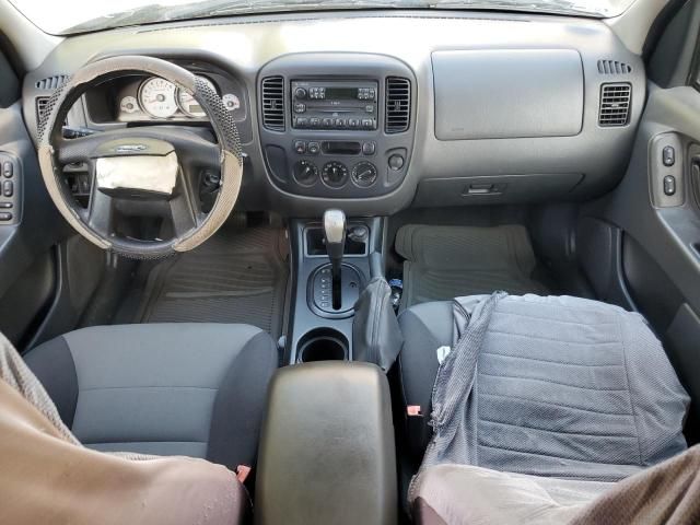 2005 Ford Escape XLS