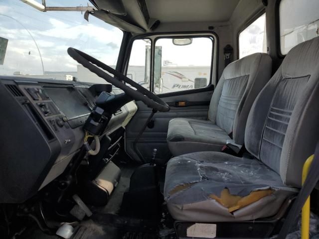 2000 Freightliner Medium Conventional FL60