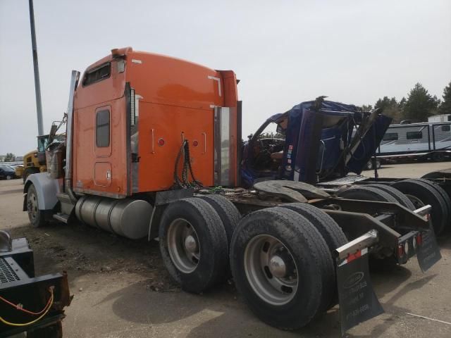 2005 Kenworth Construction W900