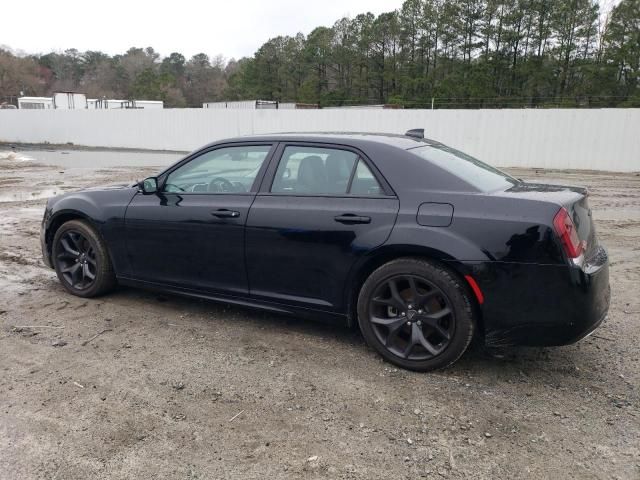 2022 Chrysler 300 Touring L