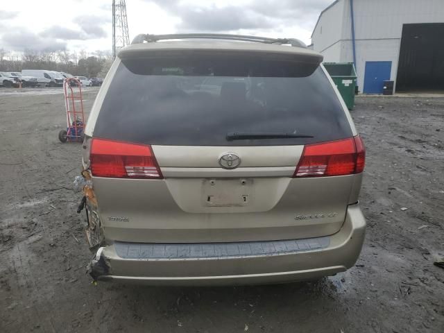 2004 Toyota Sienna CE