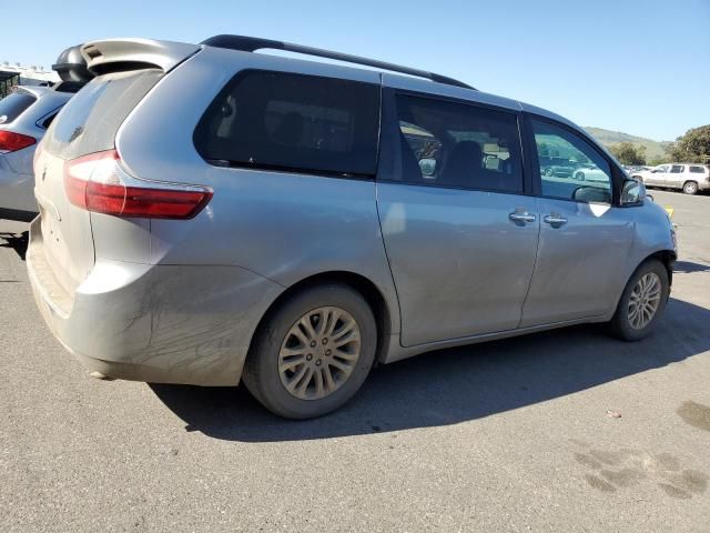 2015 Toyota Sienna XLE