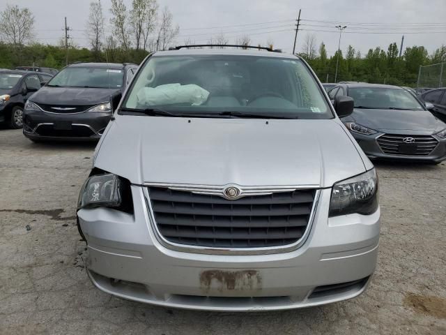 2008 Chrysler Town & Country LX