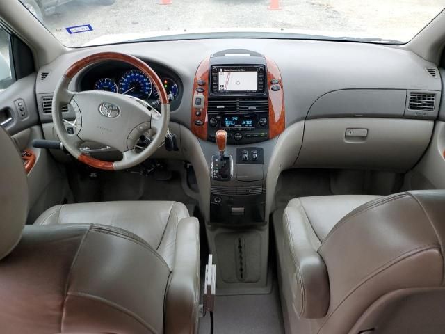 2008 Toyota Sienna XLE