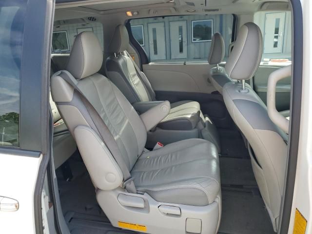 2011 Toyota Sienna XLE