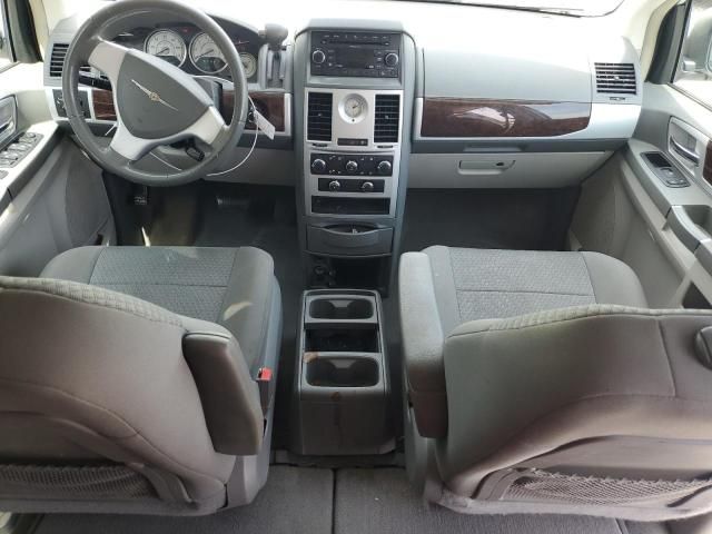 2010 Chrysler Town & Country Touring