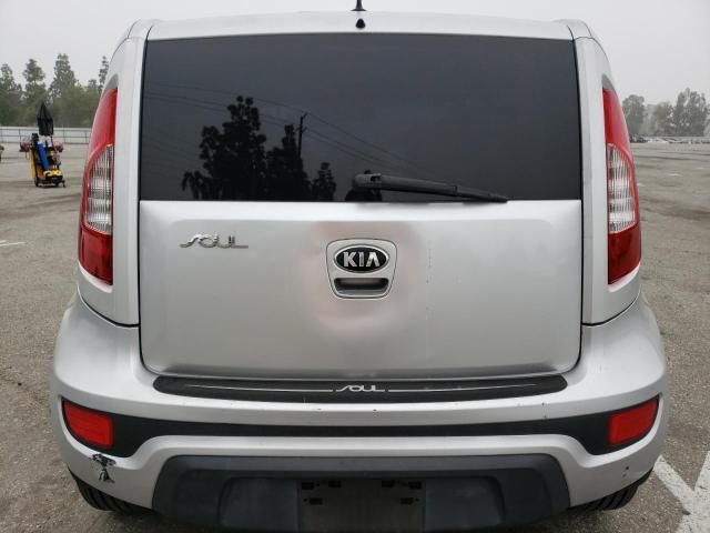 2013 KIA Soul +