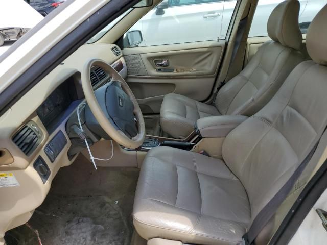 2000 Volvo V70 Base