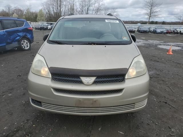 2004 Toyota Sienna CE