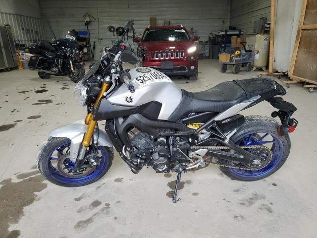 2015 Yamaha FZ09