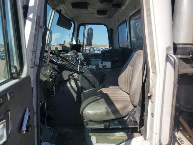2000 Volvo Xpeditor WX