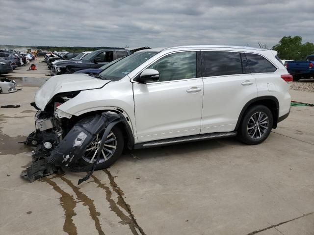 2017 Toyota Highlander SE