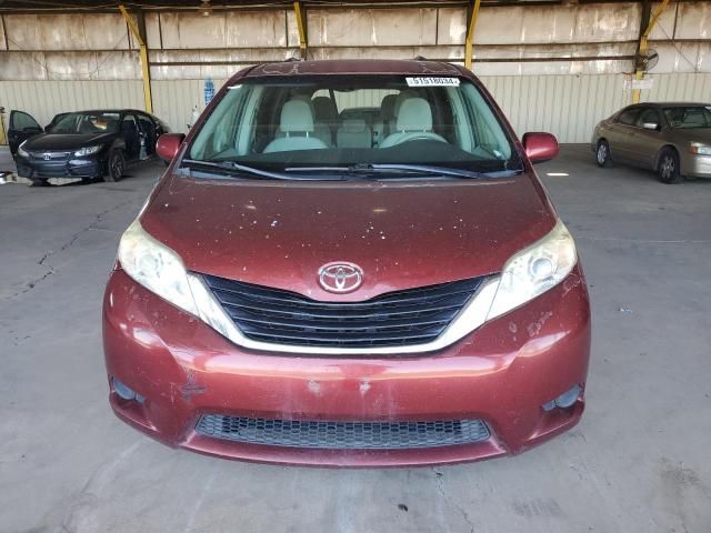 2011 Toyota Sienna LE