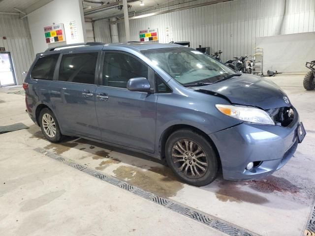 2015 Toyota Sienna XLE