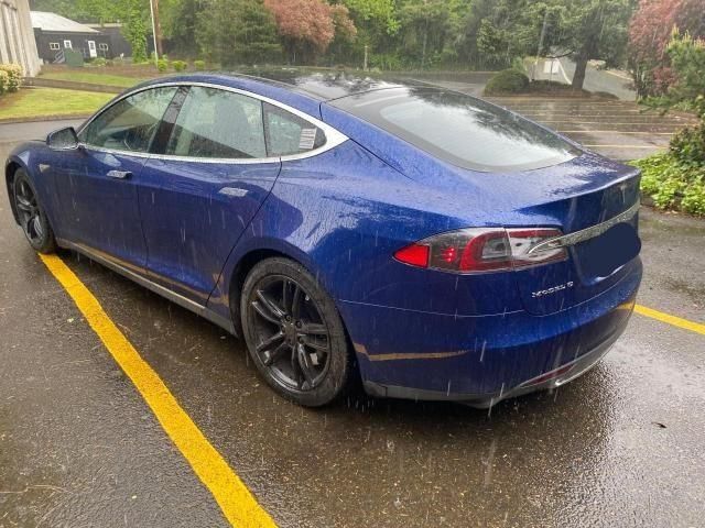 2015 Tesla Model S 70D