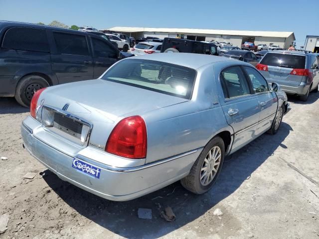 2006 Lincoln Town Car Signature