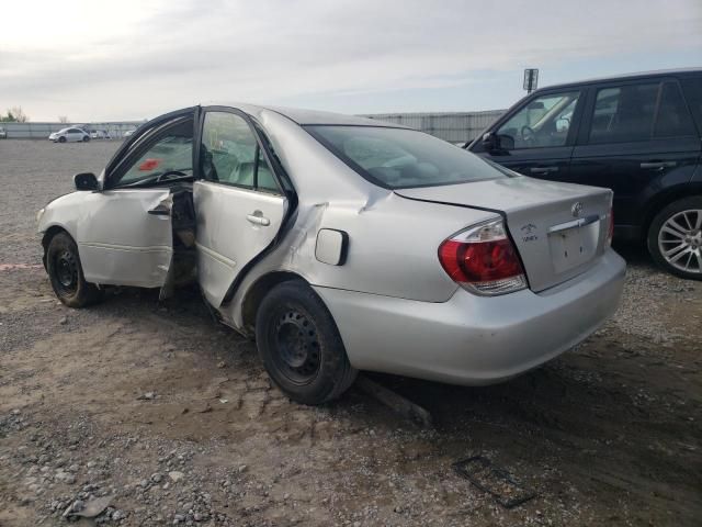 2005 Toyota Camry LE