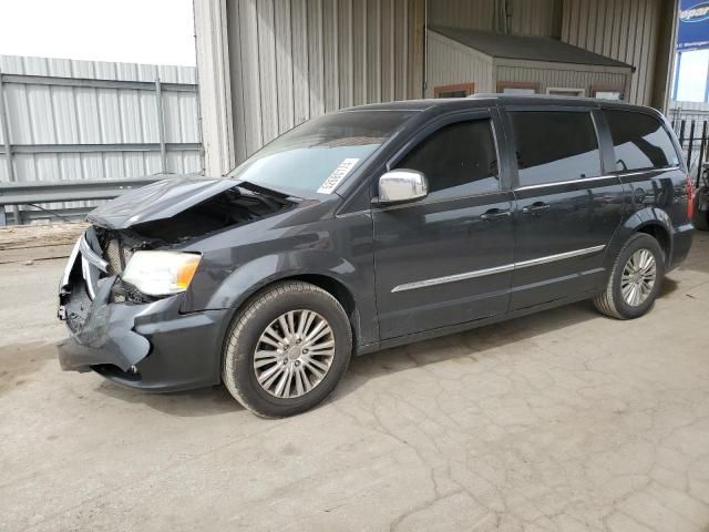 2011 Chrysler Town & Country Touring L