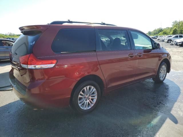 2011 Toyota Sienna XLE