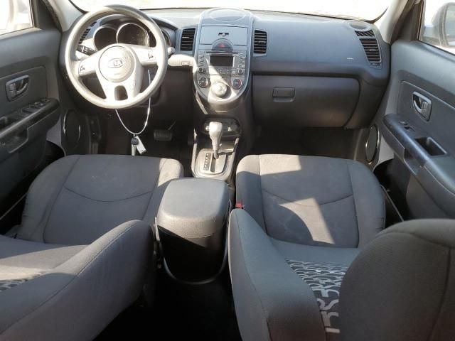 2010 KIA Soul +